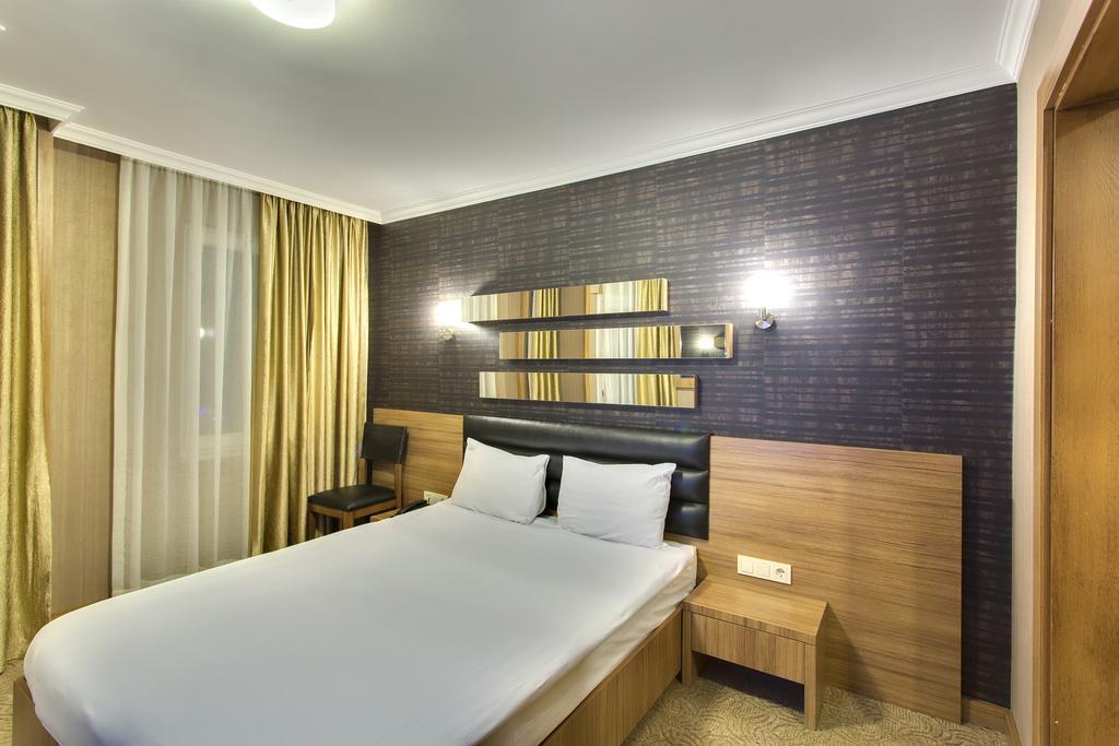 Antroyal Hotel Antalya Exteriör bild