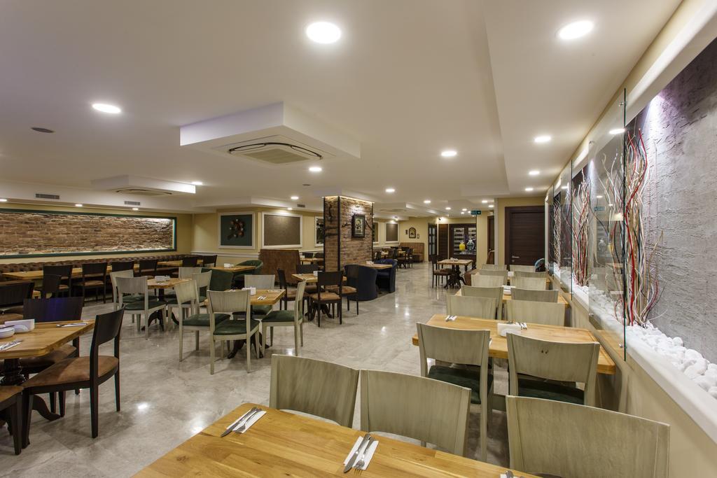 Antroyal Hotel Antalya Exteriör bild